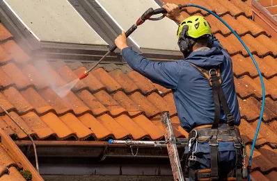 Démoussage et hydrofuge de toiture à Ecques